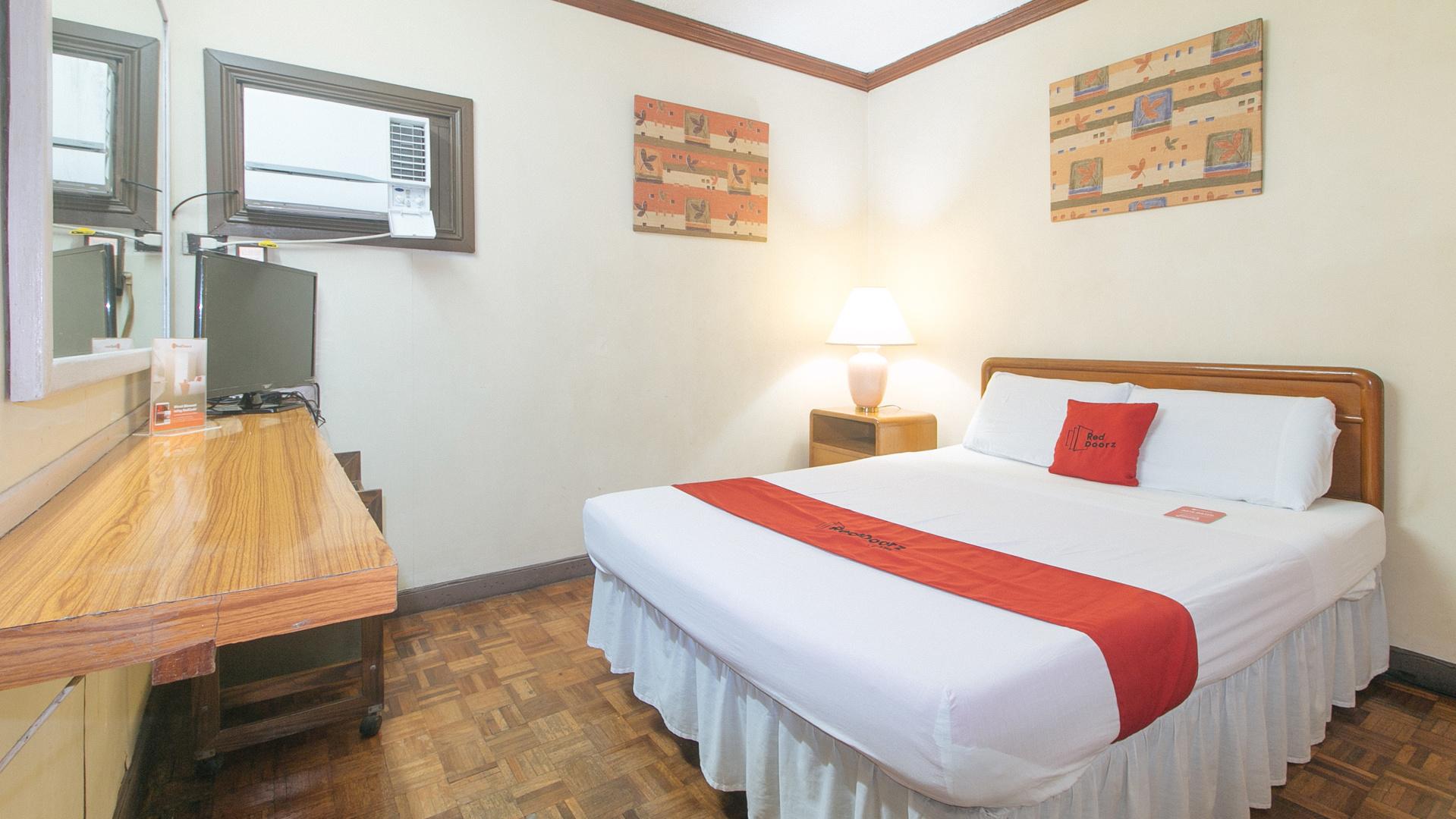 Reddoorz, Double Bed