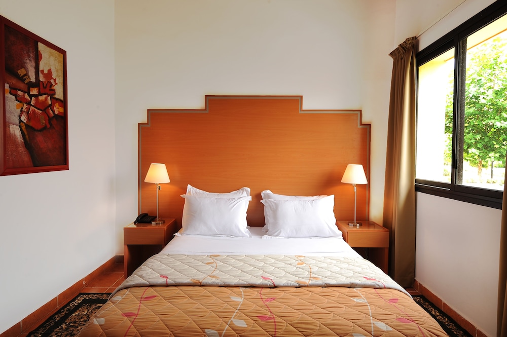 FARAH INN IFRANE 8/69