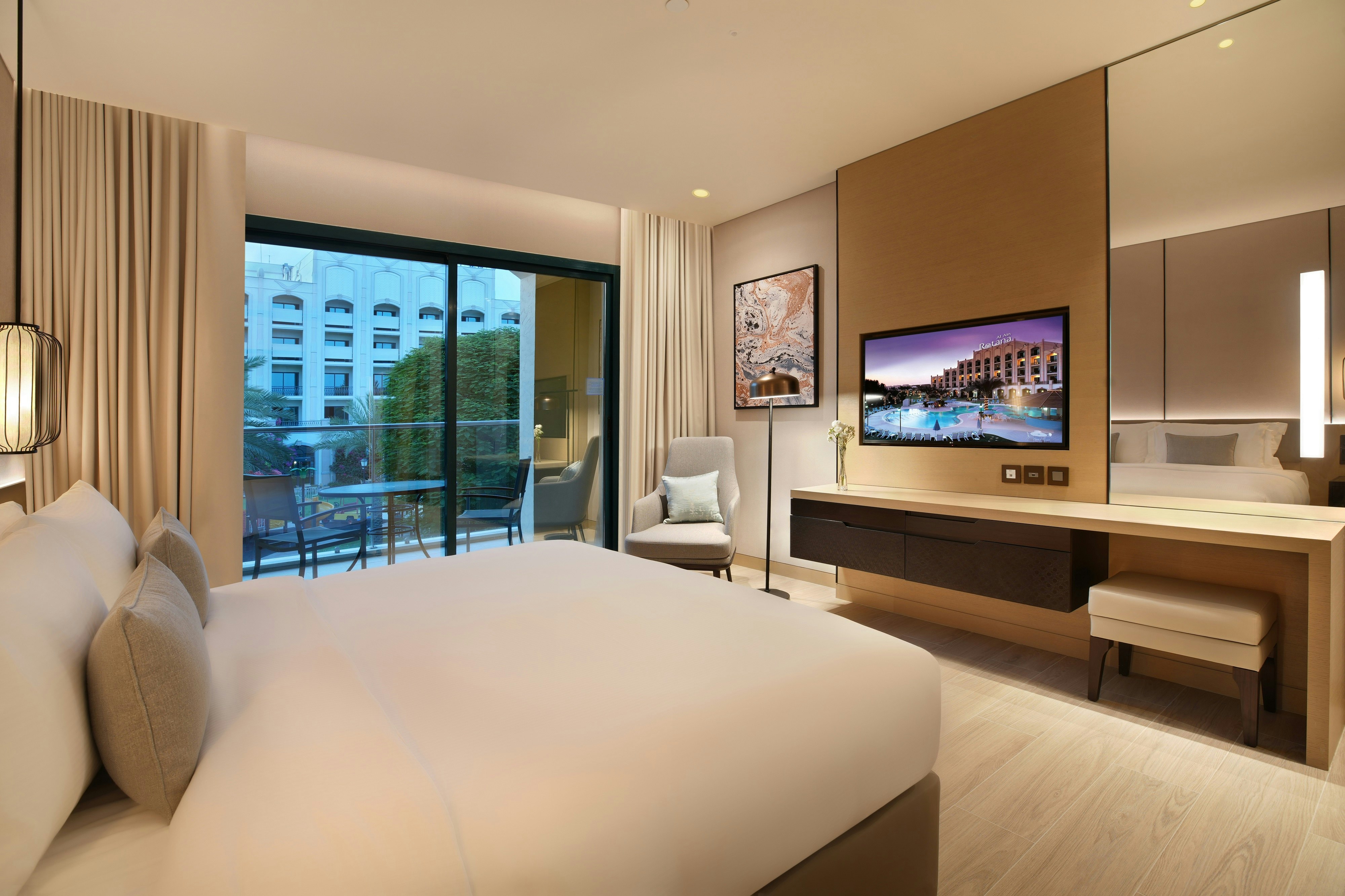 Al Ain Rotana Hotel 16/50