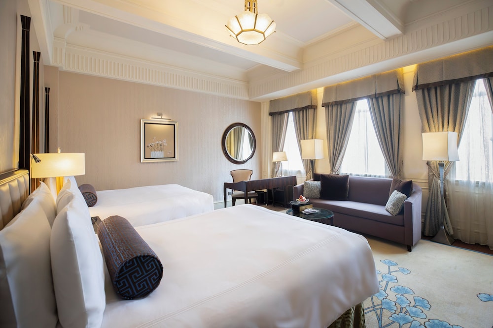 DELUXE, 2 QUEEN BEDS