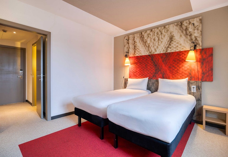 B&B Hotel Mons Gare 5/18