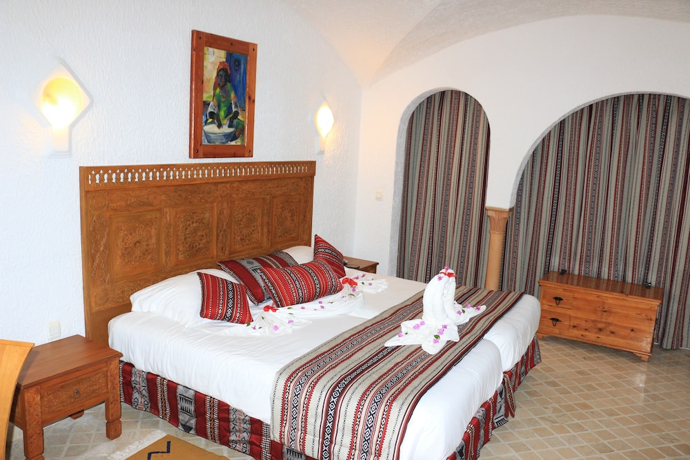Lella Baya And Thalasso 17/71