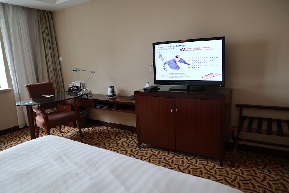 Jianguo Hotel Shanghai 54/56