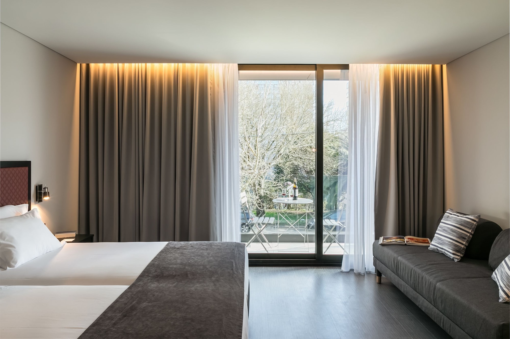 STUDIO, DOUBLE OR TWIN BED, BALCONY