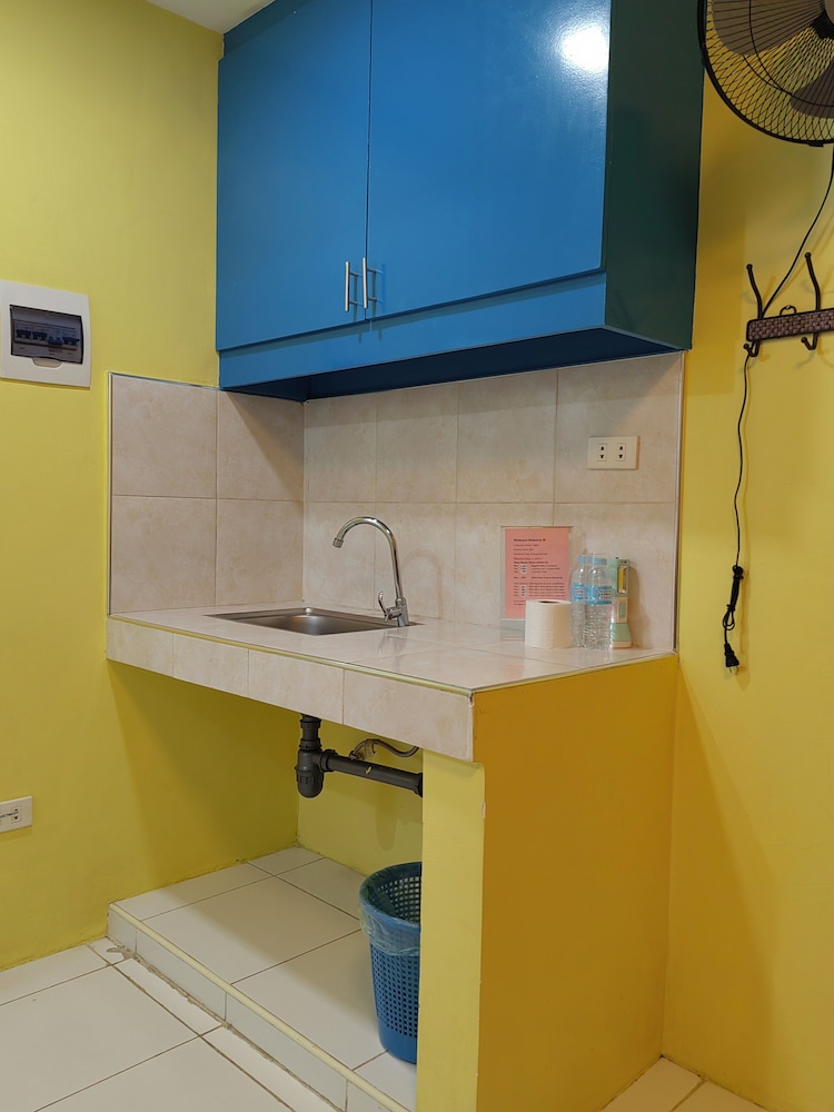 Yellow Pad Hotel 16/16