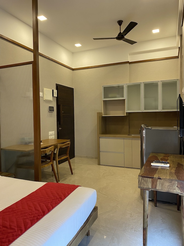 Theory9 Premium Serviced Apartments Khar 22/50