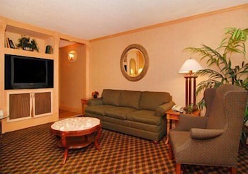The Boulder Broker (ex. Rodeway Inn and Suites The Broker) 31/42