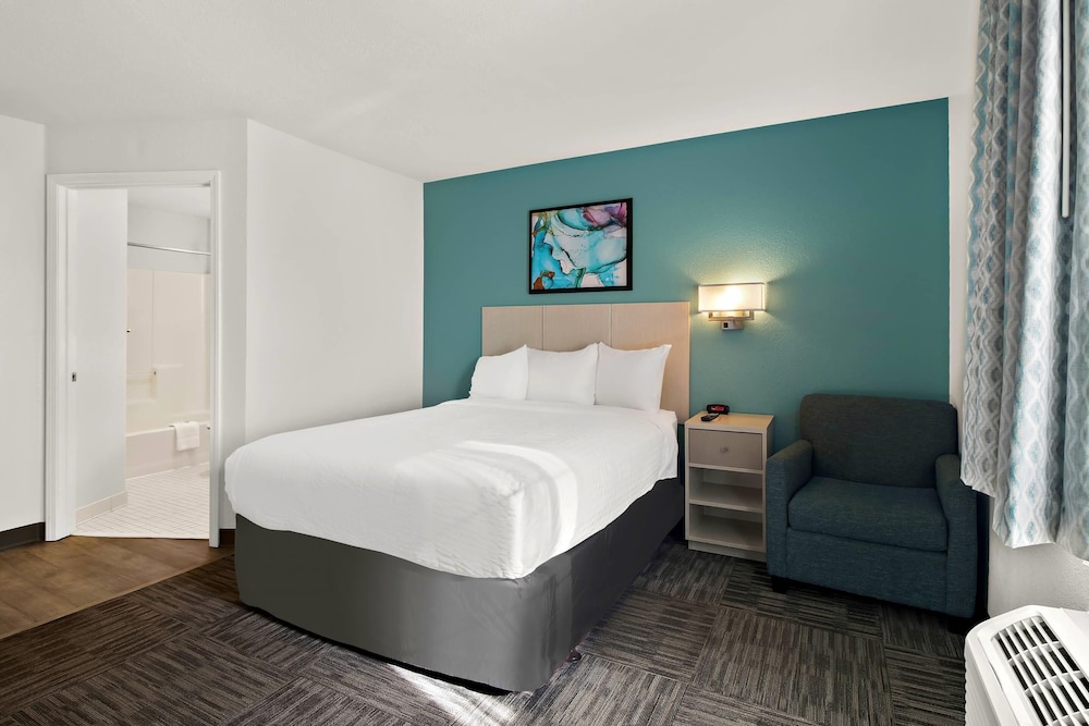 MainStay Suites Greensboro 15/46