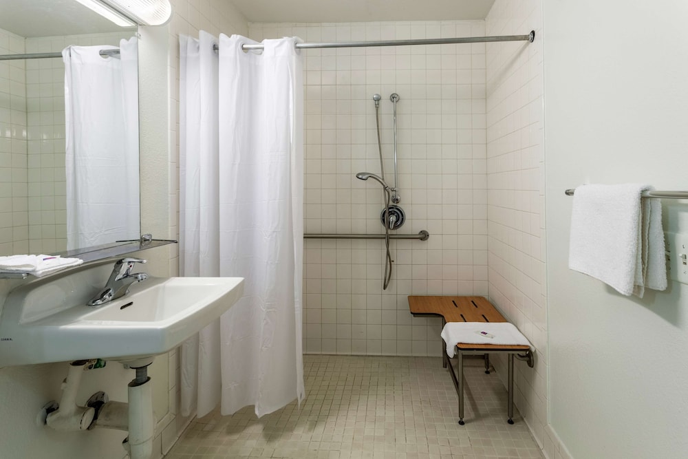Motel6 Sacramento, CA - Downtown 55/60