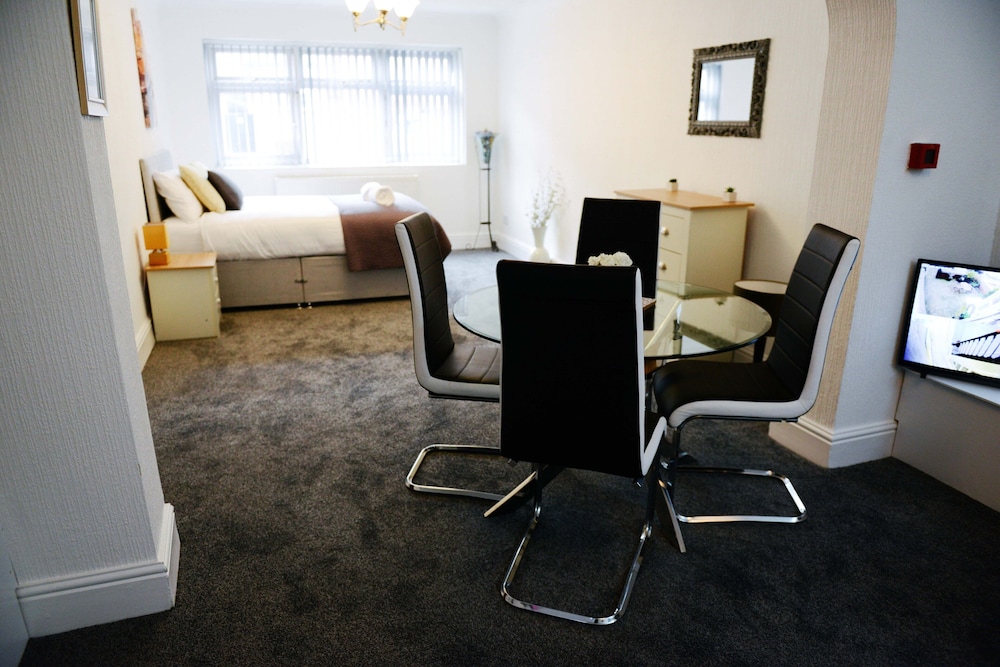 Bridle Lodge Superior Apartments 36/50
