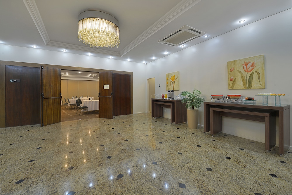 Lobby at Hotel Deville Curitiba Batel (ex Hotel Deville Business Curitiba), CURITIBA
