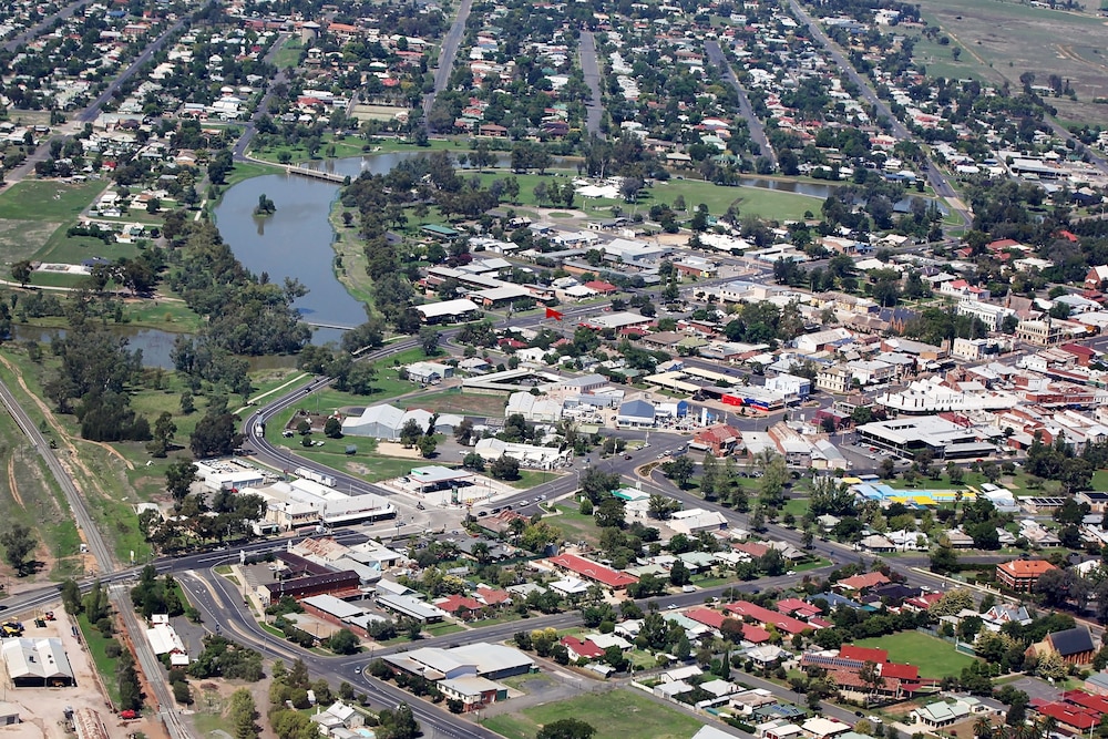 Forbes Victoria Inn 32/55