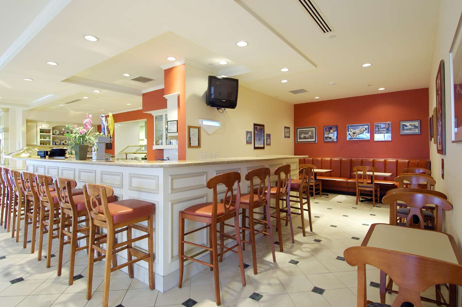restaurant cafeteria