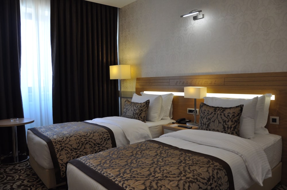Grand Itimat Hotel 16/60