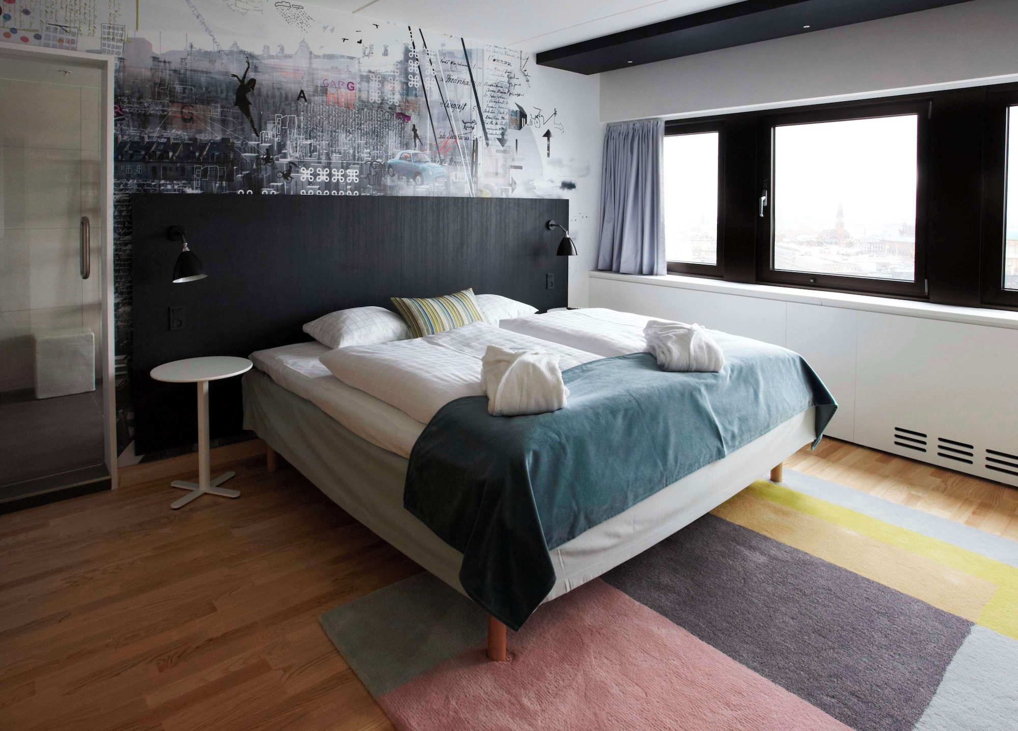 PRESIDENTIAL, SUITE