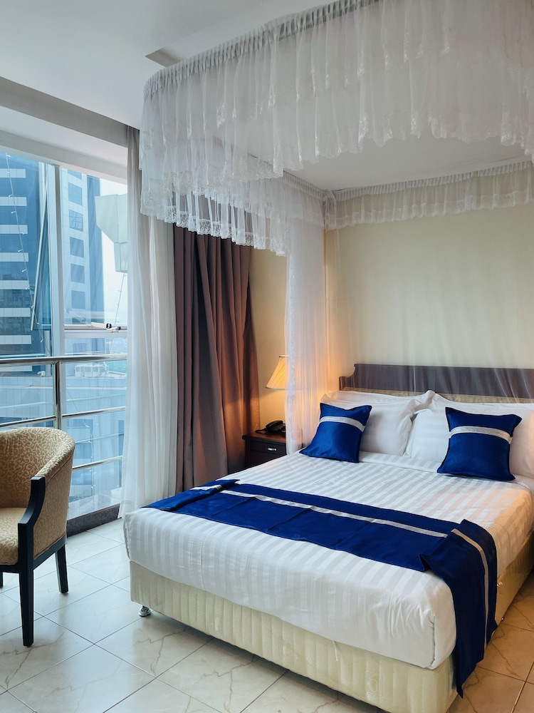 Kooki Hotel 14/50