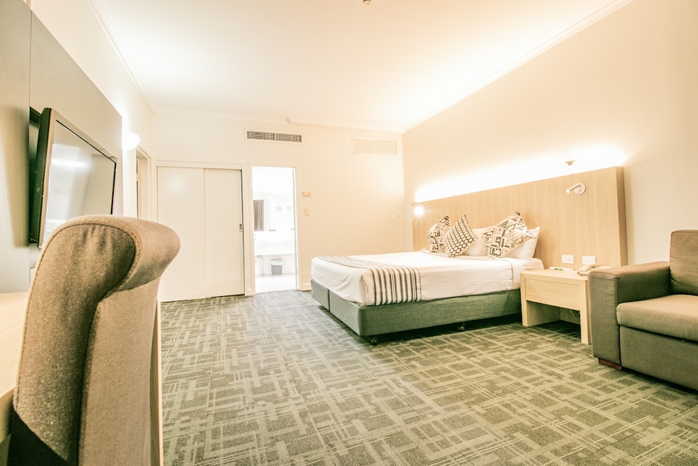 Opal Cove Resort 13/72