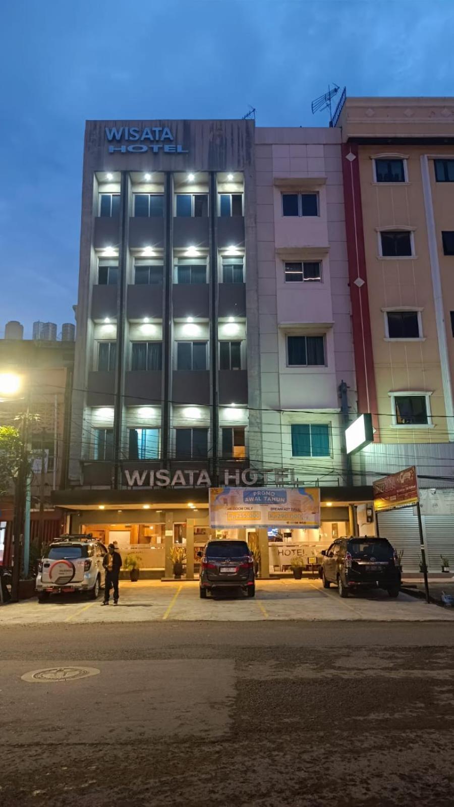 Wisata Hotel 2/30