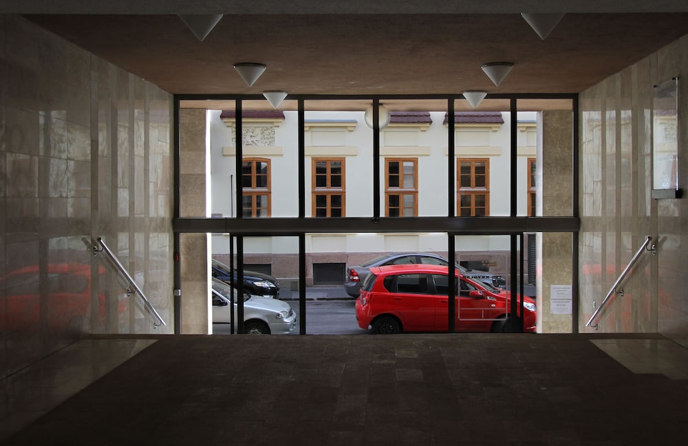 OPERA RESIDENCE 4/64