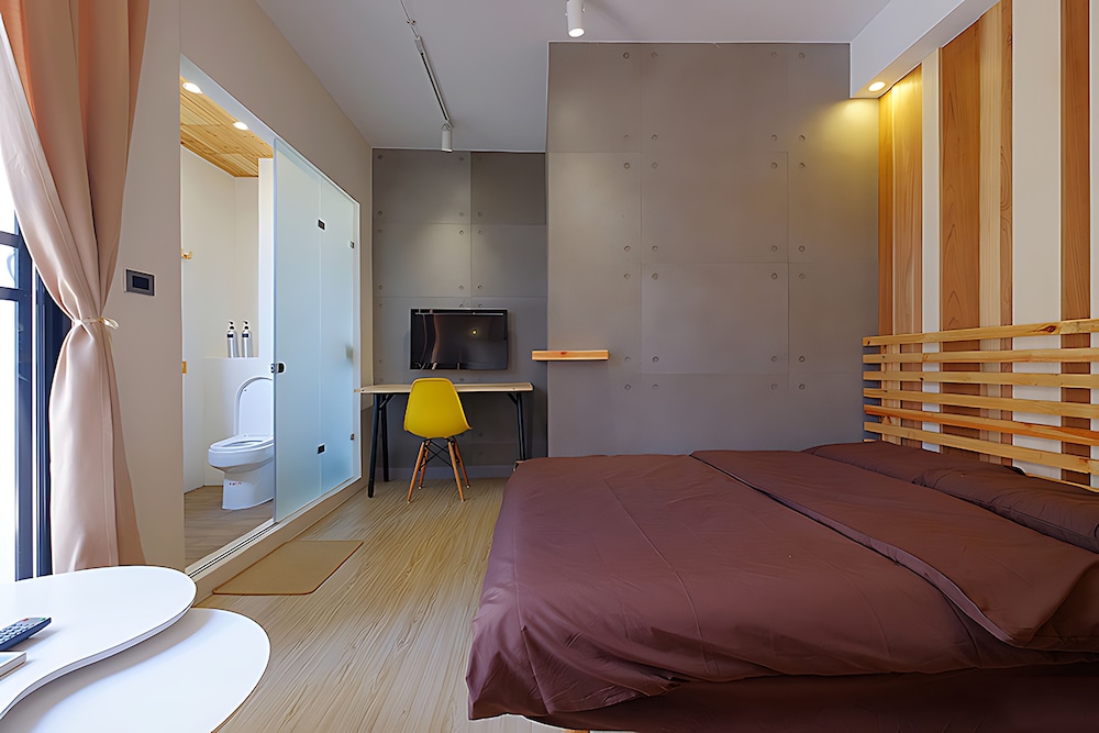 ROOM ASSIGNED ON ARRIVAL, PRIVATE BATHROOM