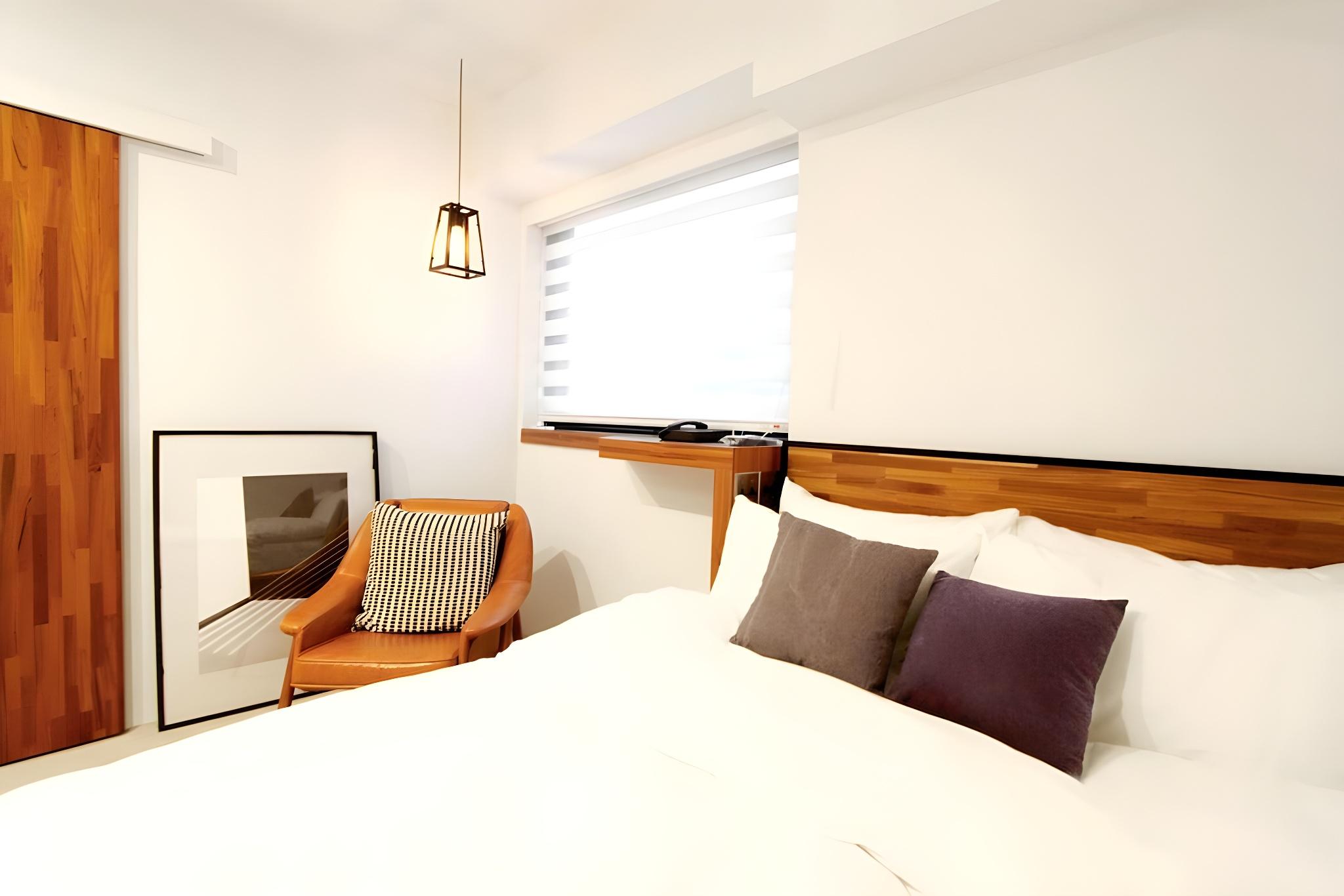 Private, King Bed