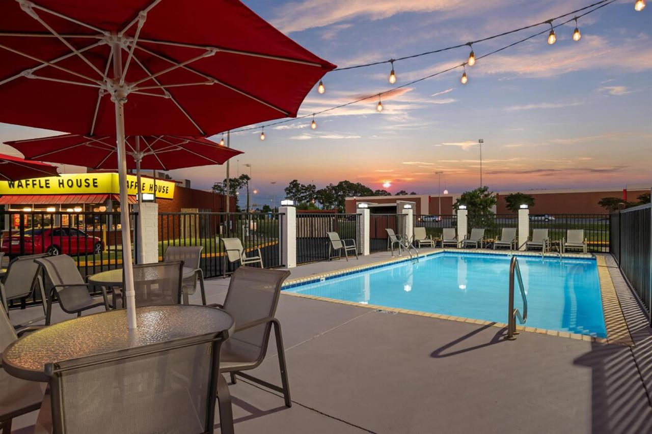 Best Western Plus D'Iberville 20/20