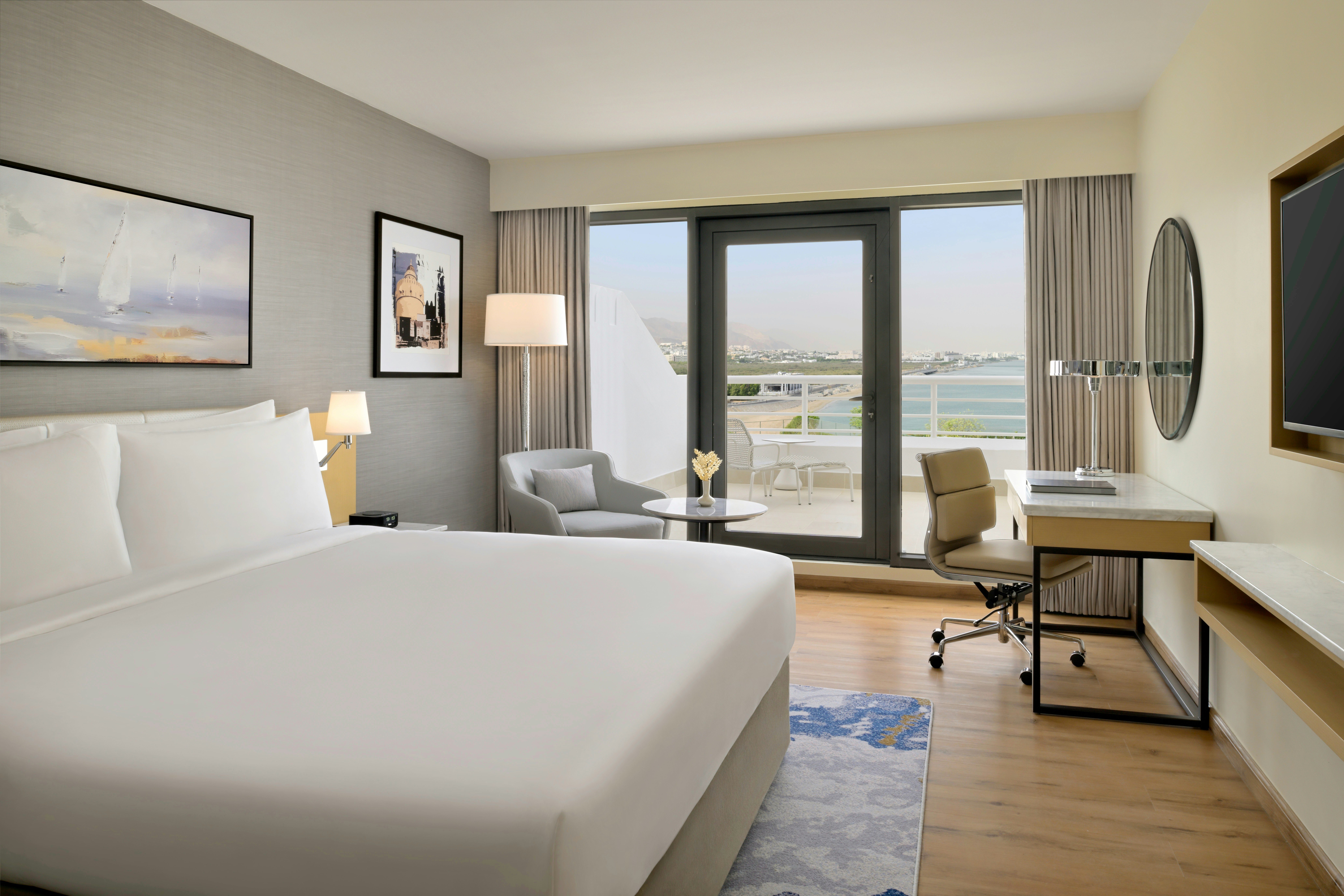 2 Bedrooms, Suite, Balcony