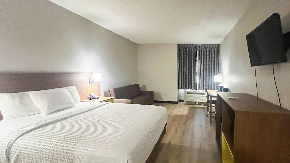1 King Bed - Nsmk, Sofa Bed, Micfridge