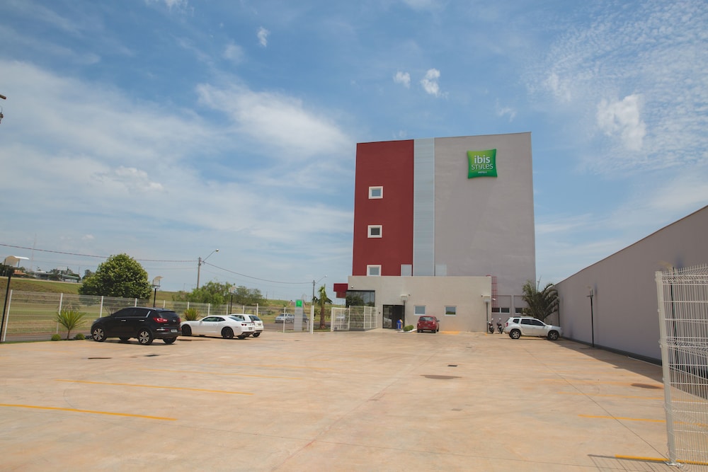 Ibis Styles Birigui 41/47