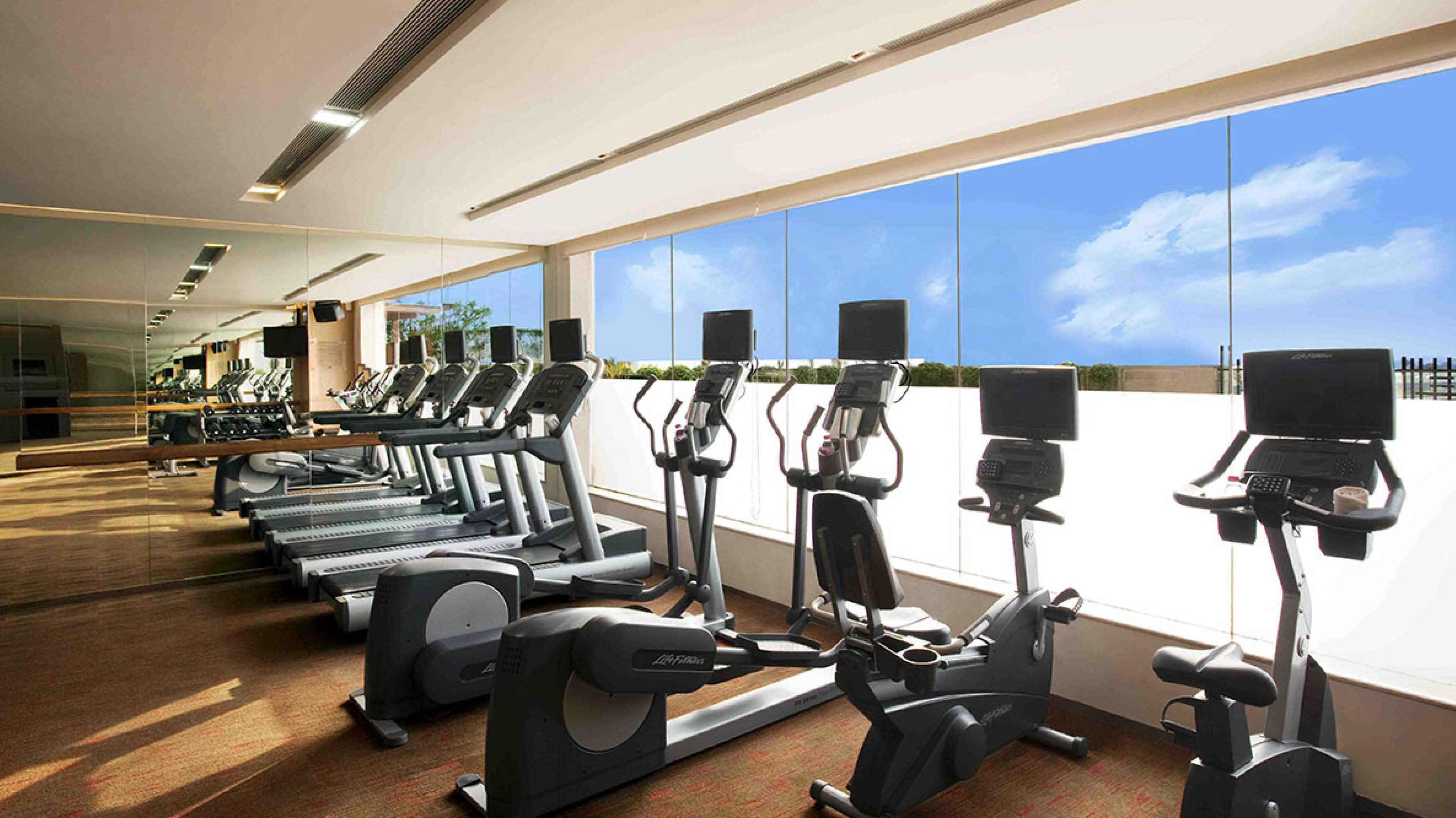 Holiday Inn New Delhi Mayur Vihar Noida 47/74