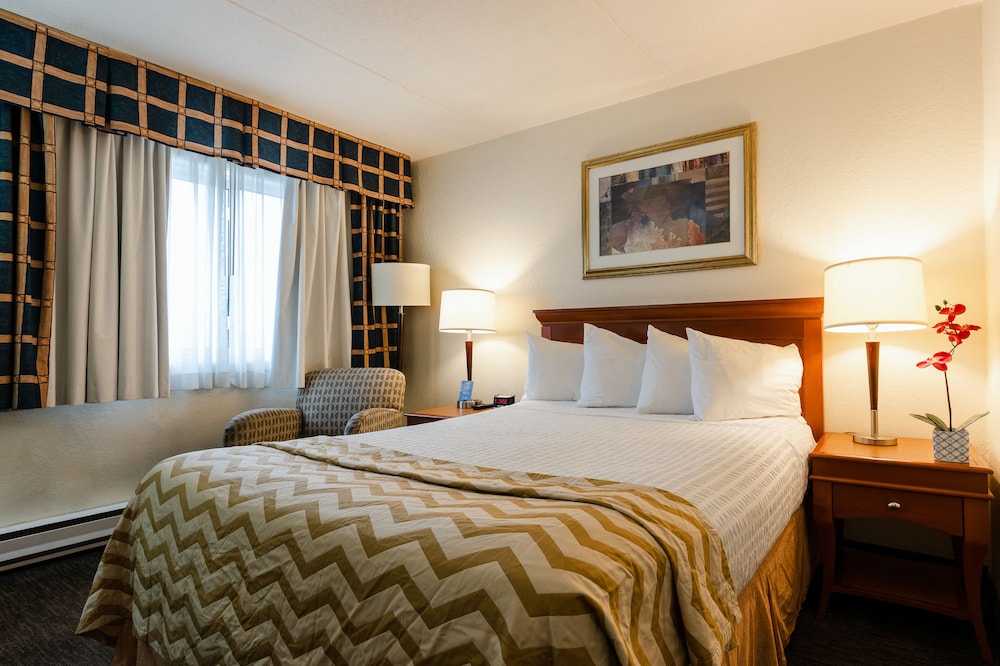 STANDARD, QUEEN BED
