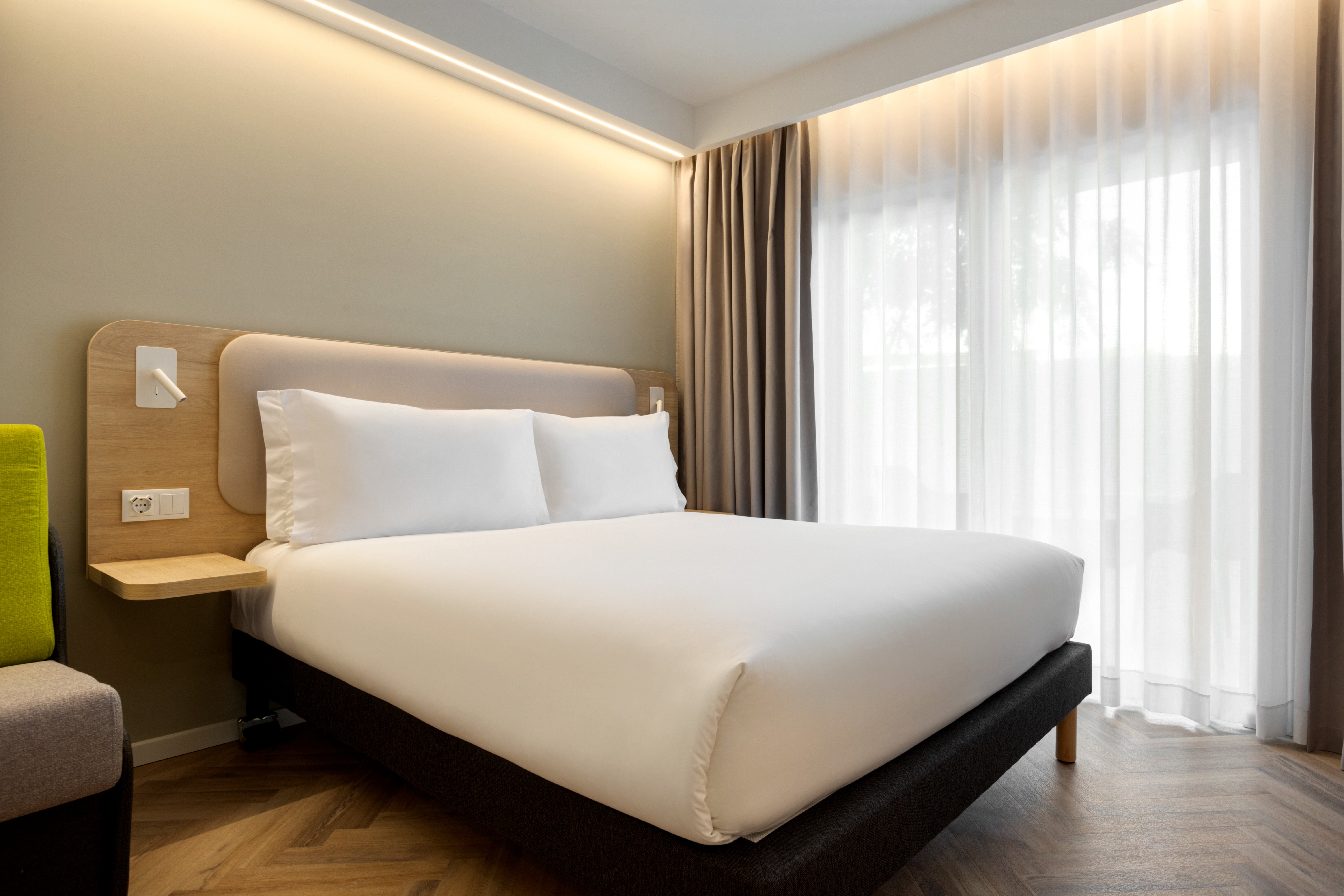 غرفة قياسية بسرير كوين، Holiday Inn Express Evora 2/2