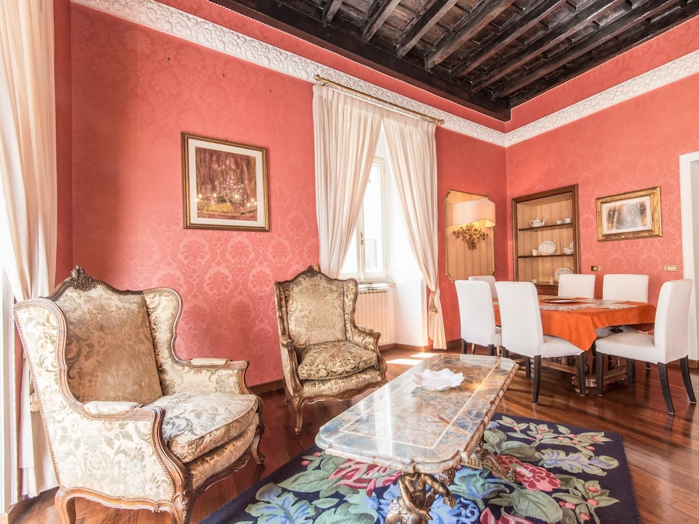 RSH Spanish Steps Luxury Apartment 23/44