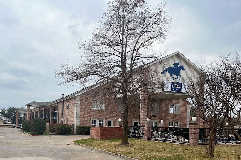 Baymont by Wyndham Willow Park 3/23