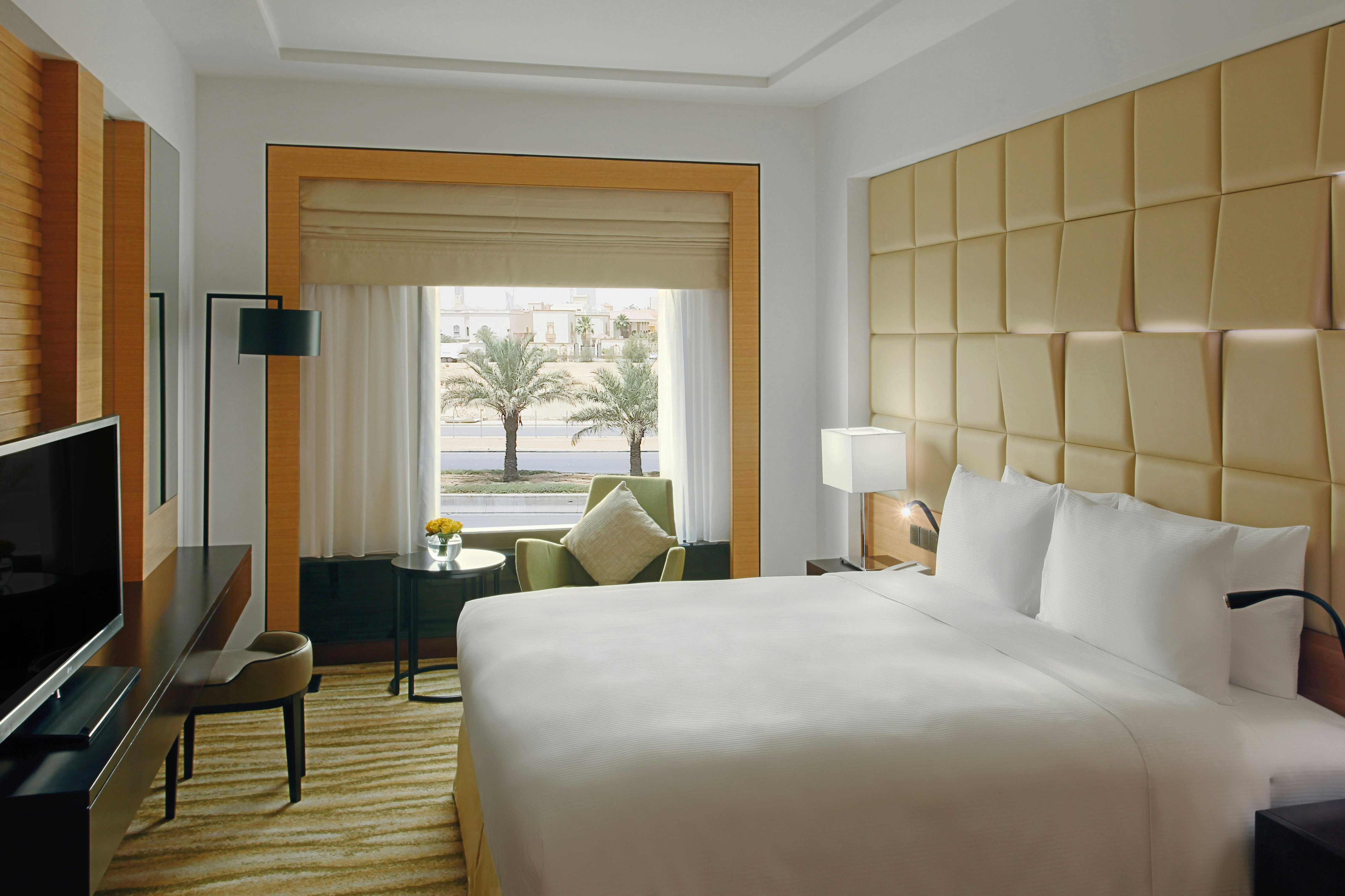 دبل تري من هيلتون الرياض - بوابة المروج للأعمال(DoubleTree by Hilton Riyadh Al Muroj Business Gate) 6/26
