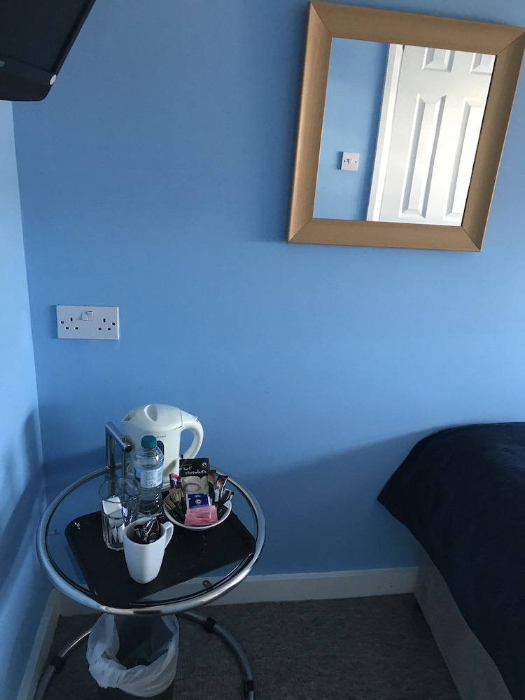 Kempfield House Hotel 25/50