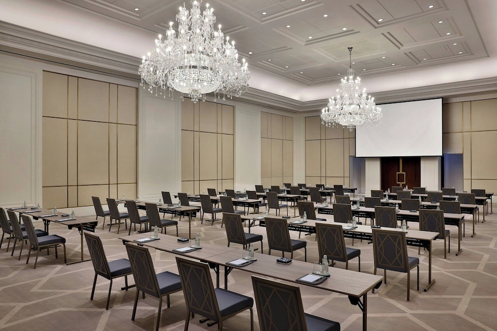 The Ritz-Carlton, Amman 40/50