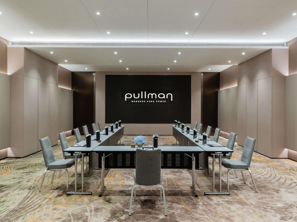 PULLMAN BANGKOK KING POWER 67/73