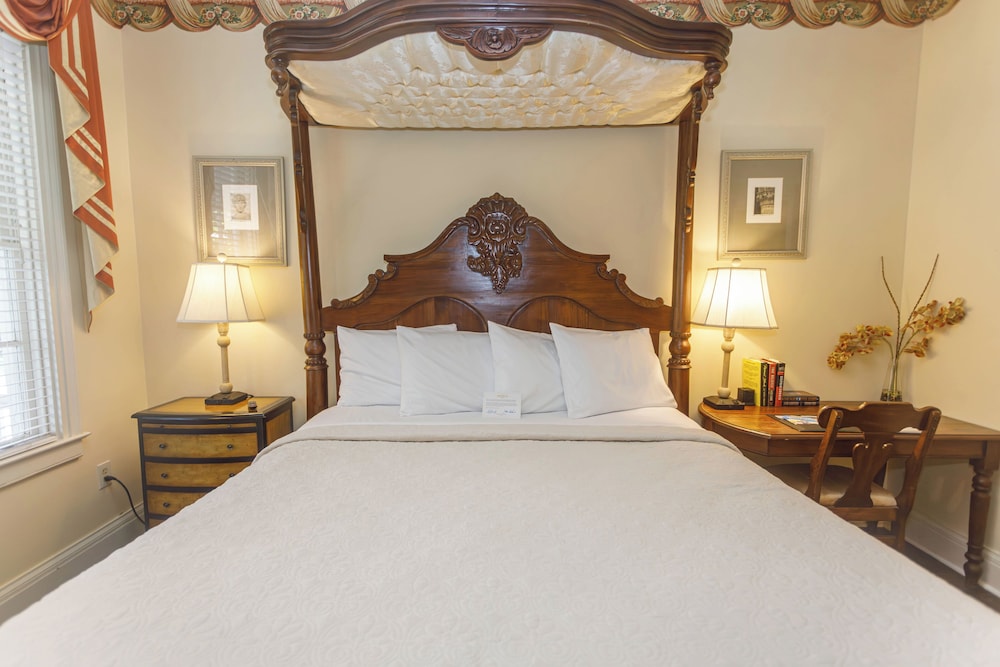 Anchuca Historic Mansion & Inn 18/49