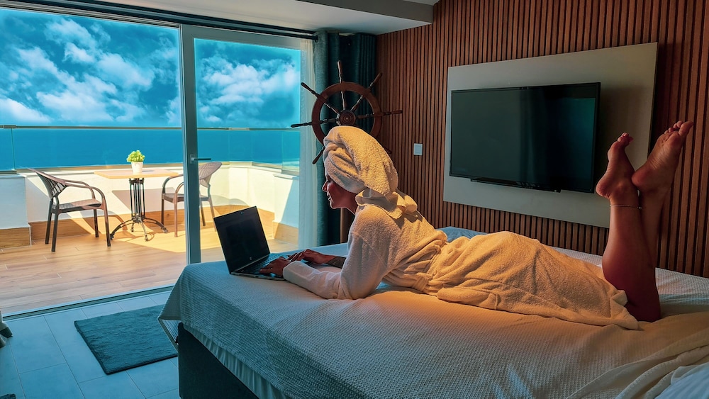 Letstay Panorama Suites 33/50