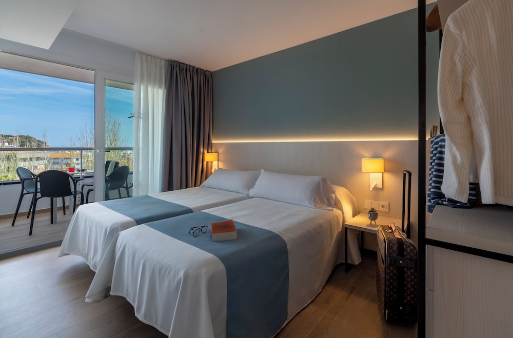 Costa Encantada Suites and Resort 17/75