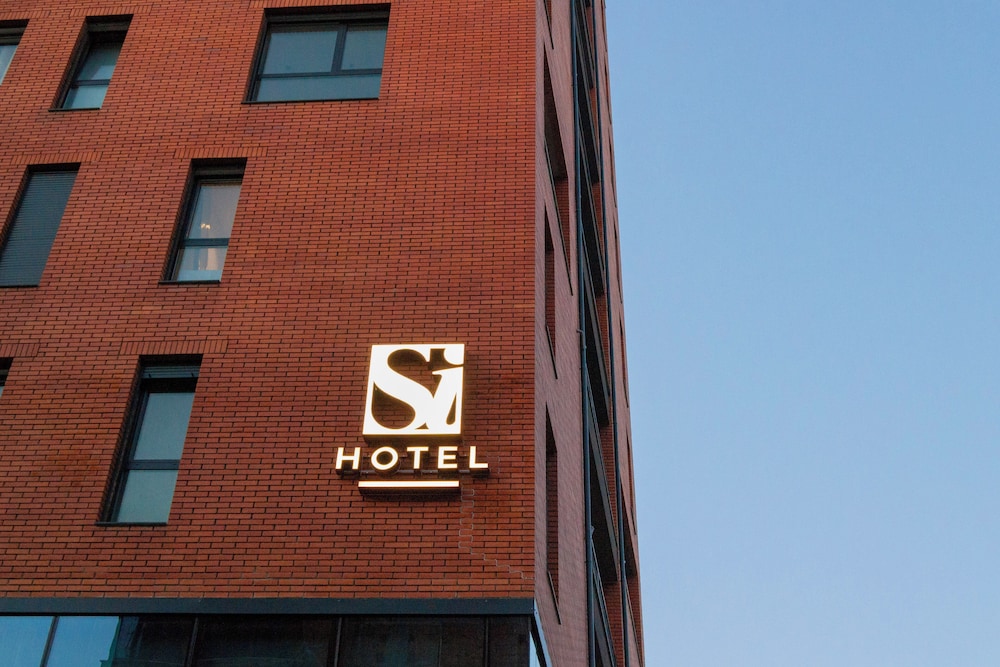 Si hotel Tirana in TIRANA
