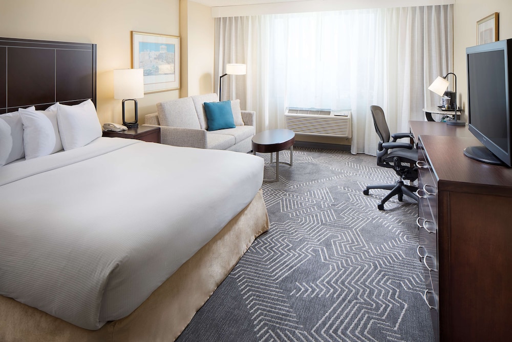 DoubleTree by Hilton Los Angeles - Commerce 8/43