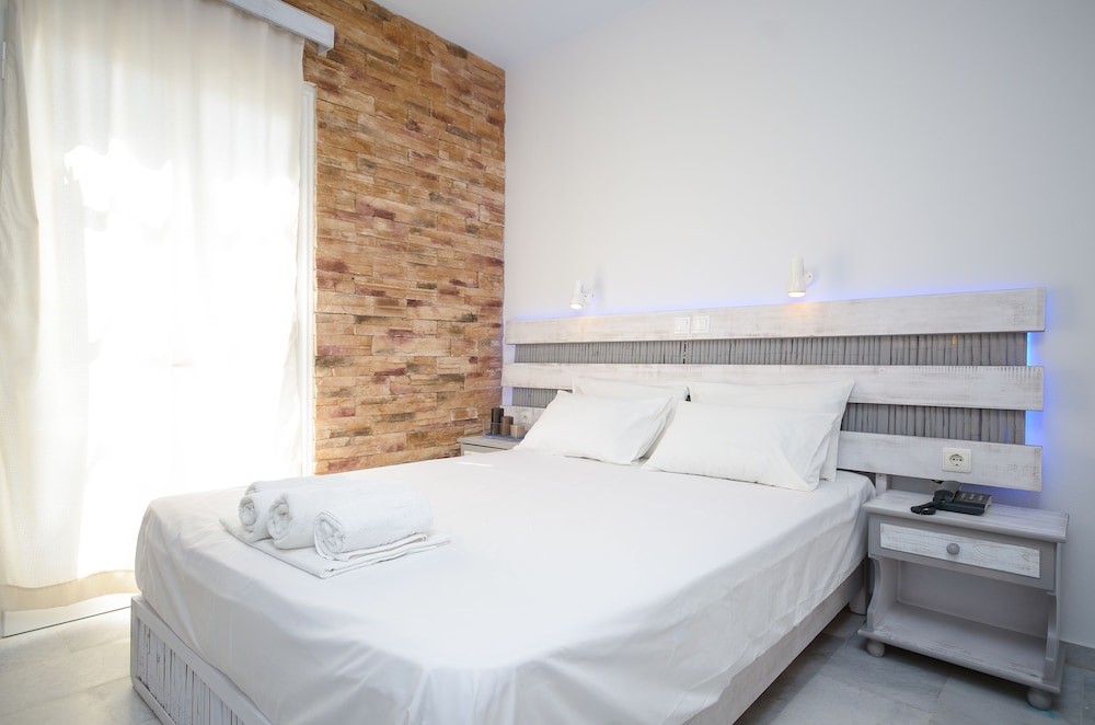 Agios Prokopios Hotel 16/59