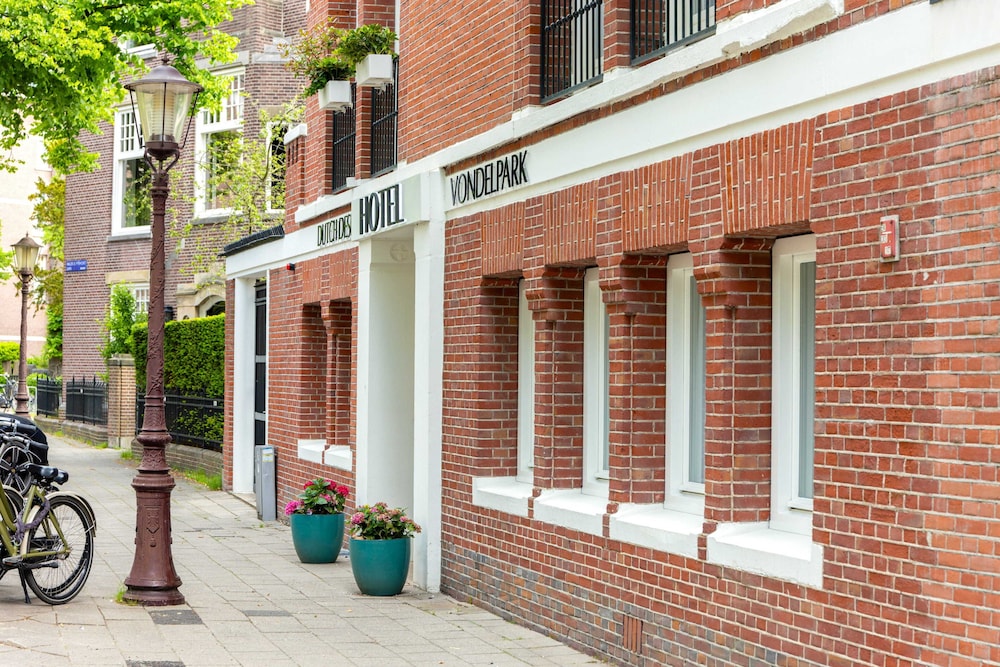 Dutch Design Hotel Vondelpark 5/50
