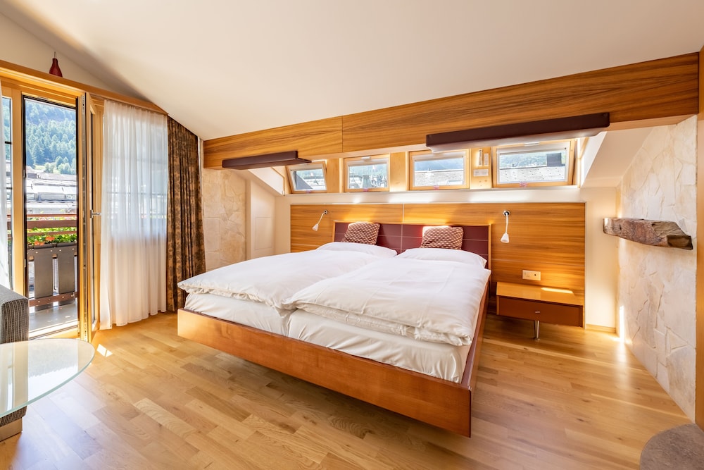 SUPERIOR, DOUBLE BED, BALCONY