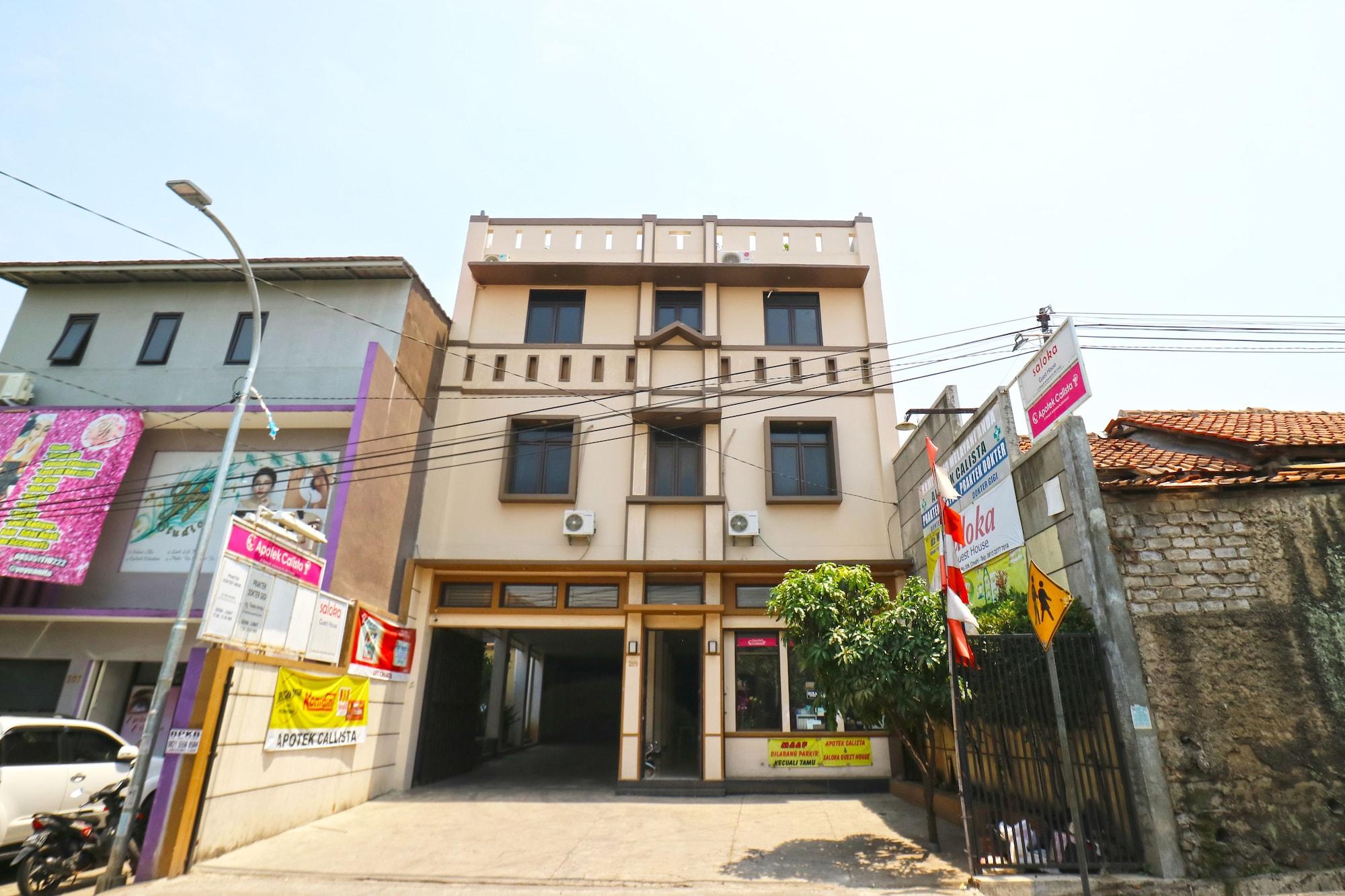 Saloka Guest House by ZUZU 1/65