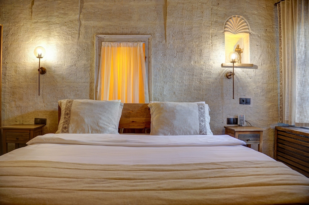 Alfa Cave Hotel 7/50