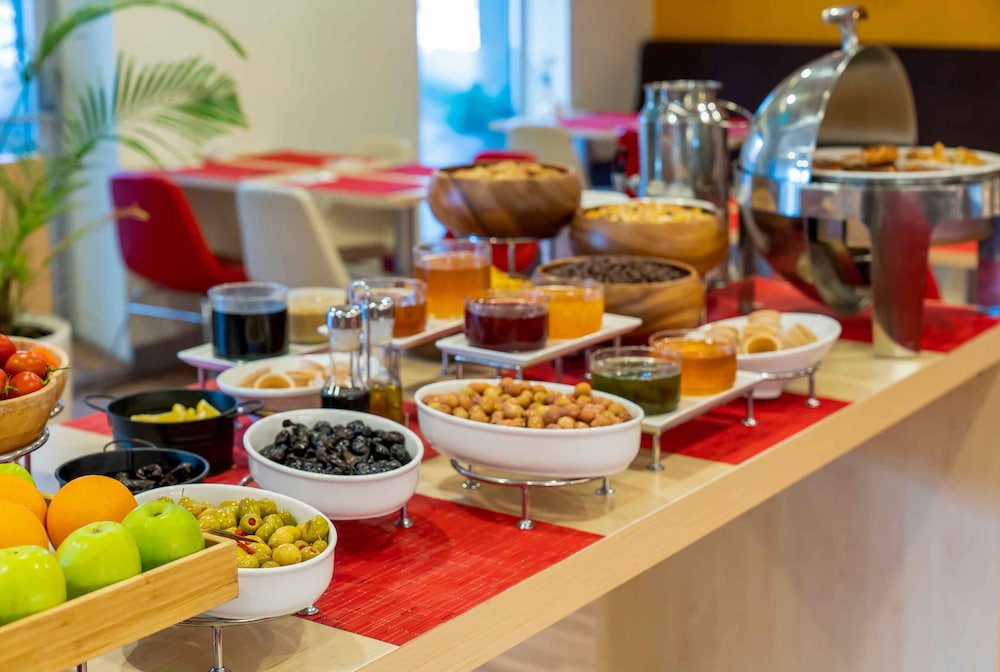 Ibis Izmir Alsancak 18/46