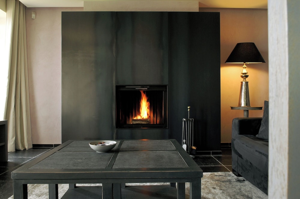 Relais Chateaux Chateau Des Avenieres 39/46